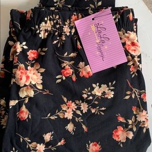 Leggings - black with cream pink floral